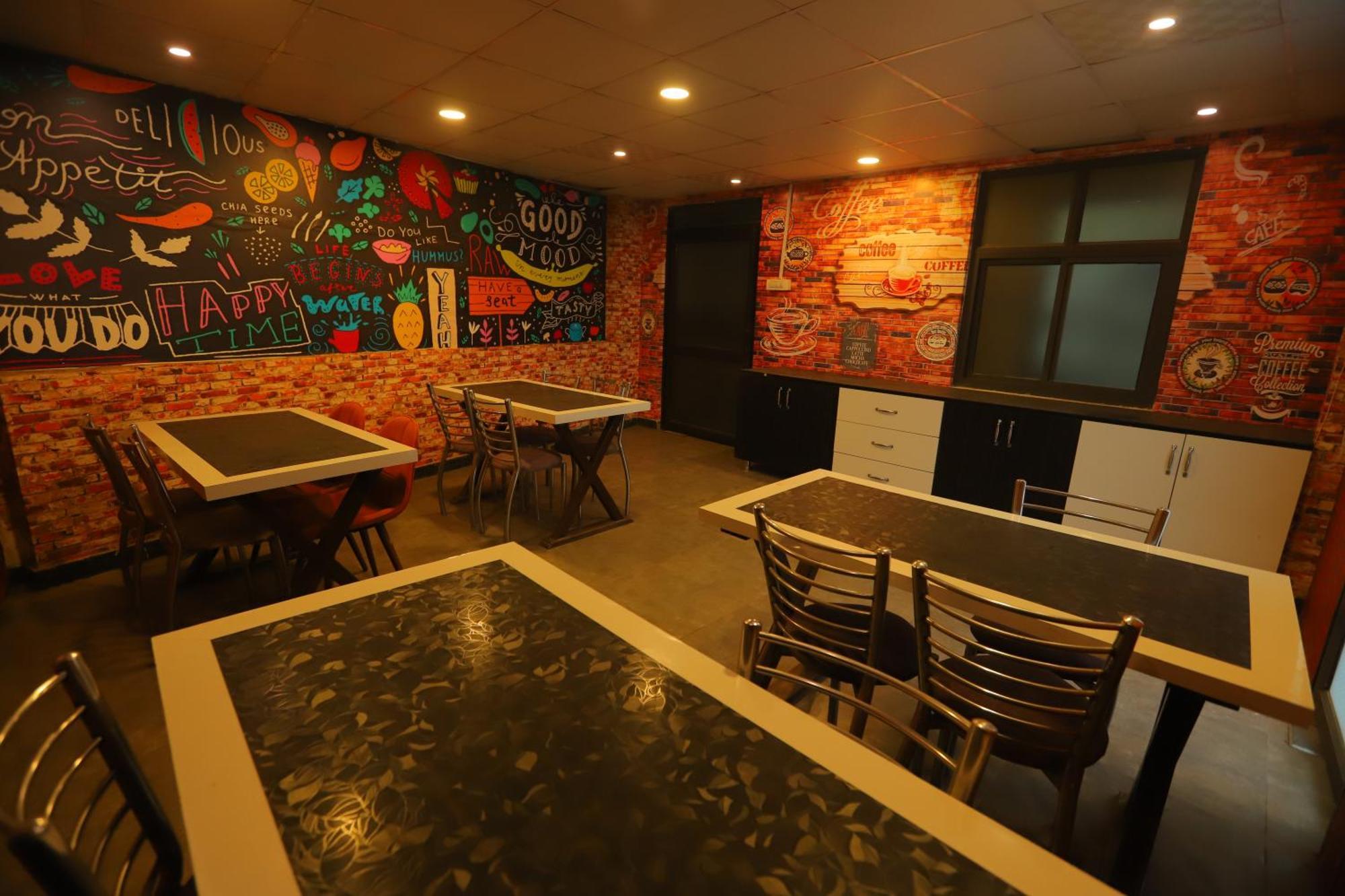 Hotel Almora Inn - Near By Delhi International Airport - With Free Airport Pickup And Drop Нью-Дели Экстерьер фото