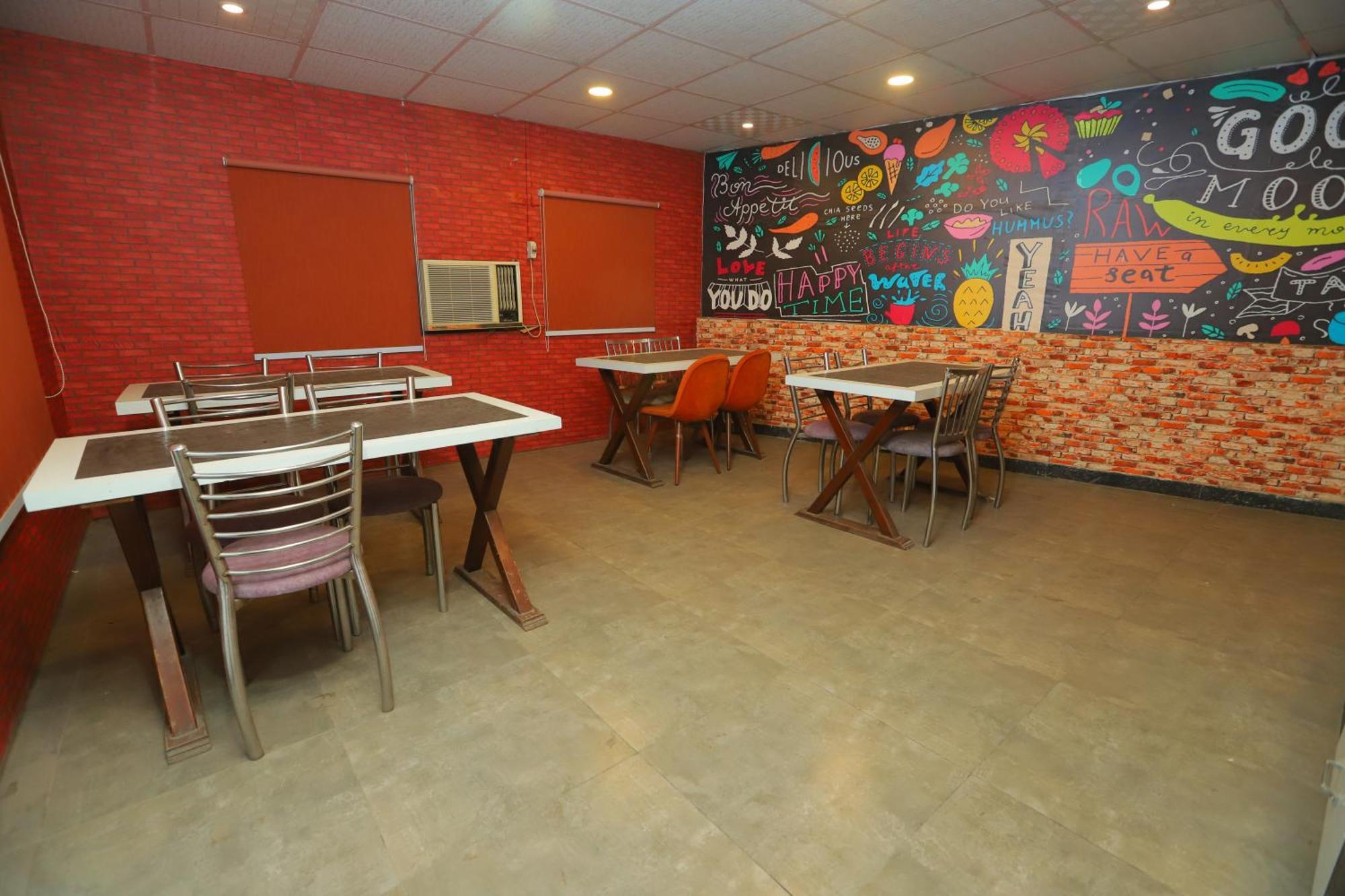 Hotel Almora Inn - Near By Delhi International Airport - With Free Airport Pickup And Drop Нью-Дели Экстерьер фото
