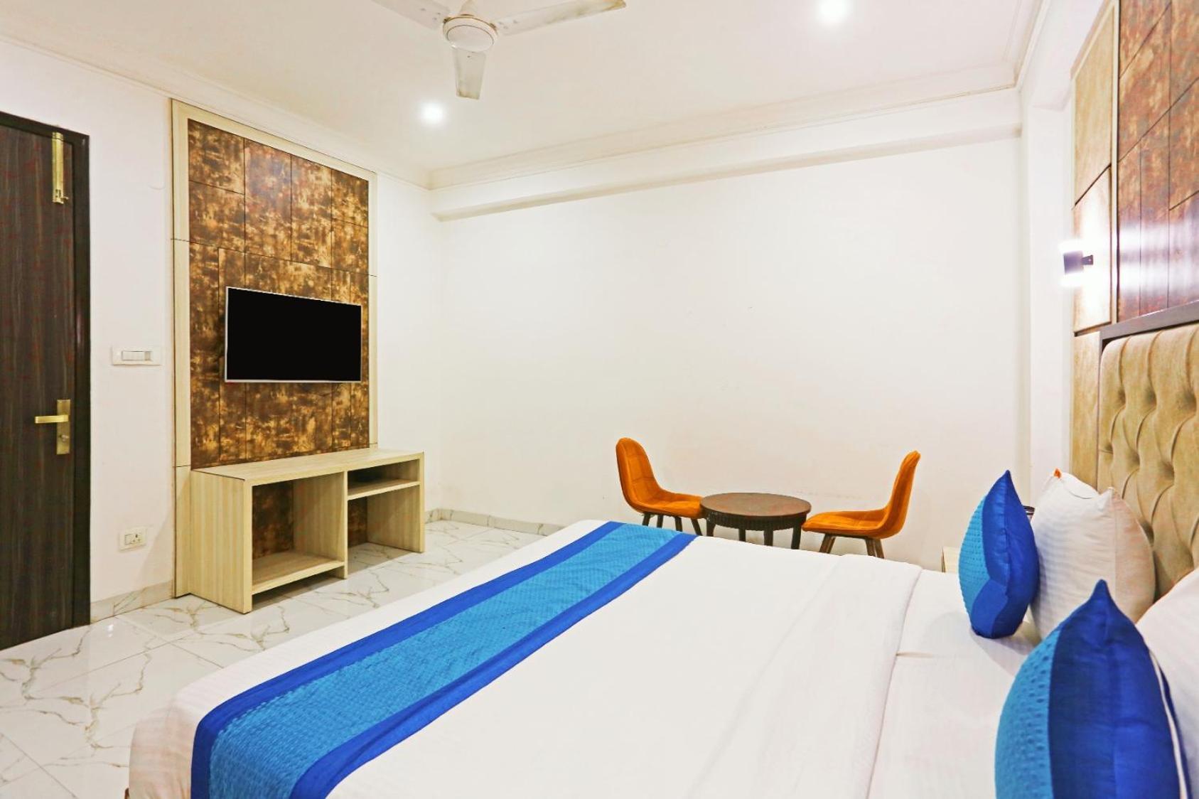 Hotel Almora Inn - Near By Delhi International Airport - With Free Airport Pickup And Drop Нью-Дели Экстерьер фото