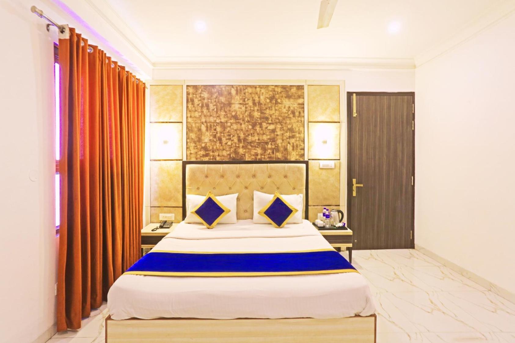 Hotel Almora Inn - Near By Delhi International Airport - With Free Airport Pickup And Drop Нью-Дели Экстерьер фото