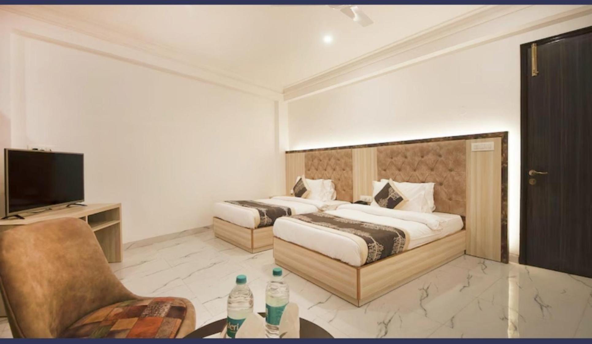 Hotel Almora Inn - Near By Delhi International Airport - With Free Airport Pickup And Drop Нью-Дели Экстерьер фото