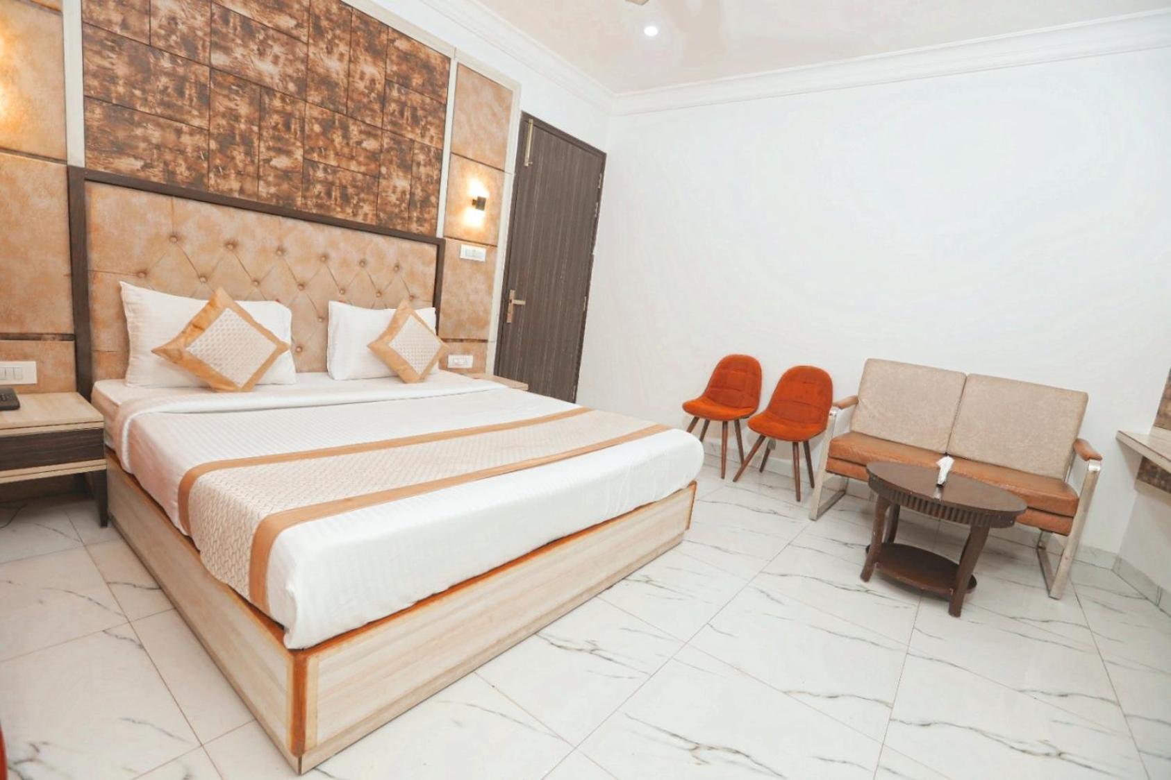 Hotel Almora Inn - Near By Delhi International Airport - With Free Airport Pickup And Drop Нью-Дели Экстерьер фото