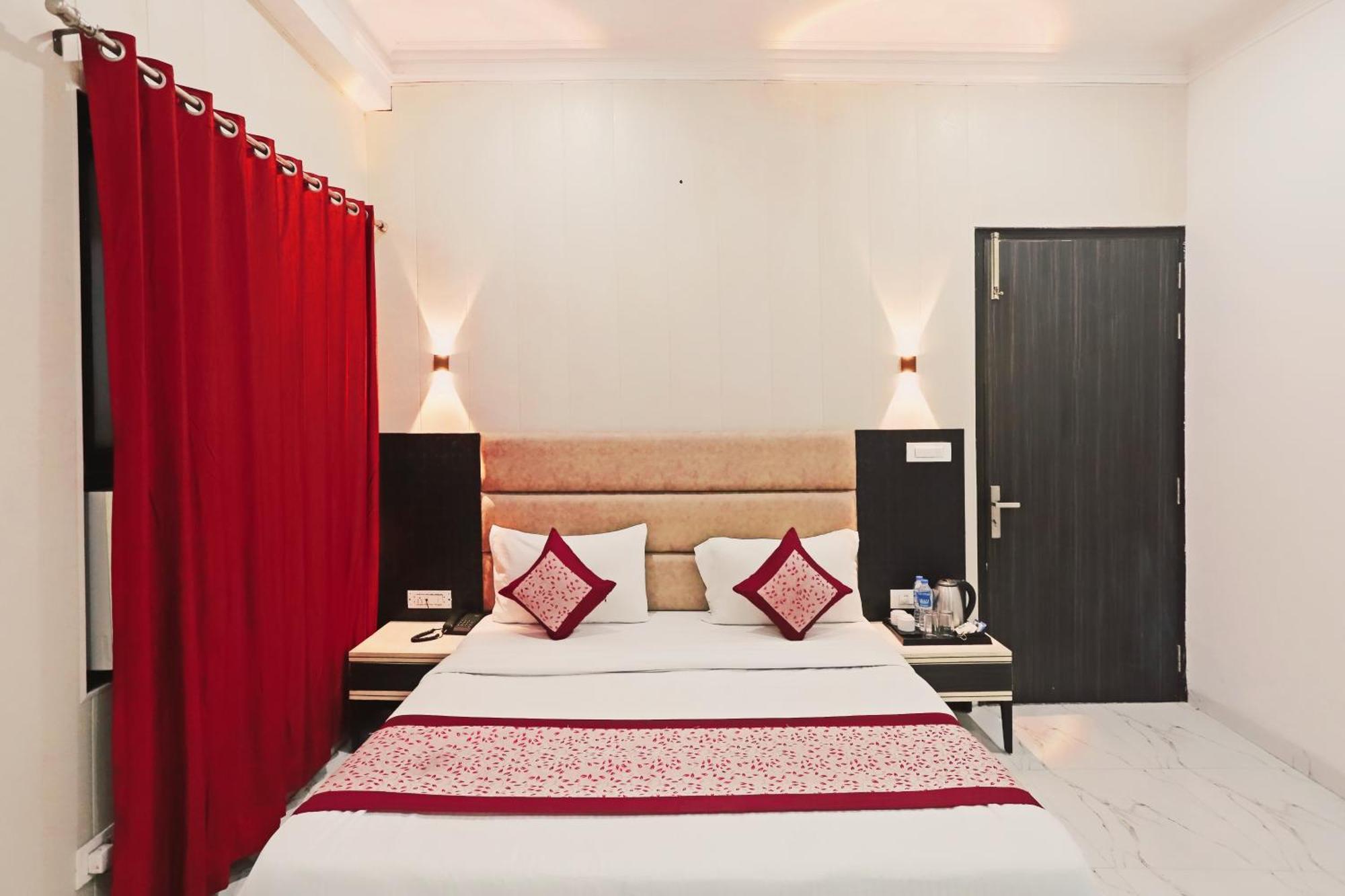 Hotel Almora Inn - Near By Delhi International Airport - With Free Airport Pickup And Drop Нью-Дели Экстерьер фото