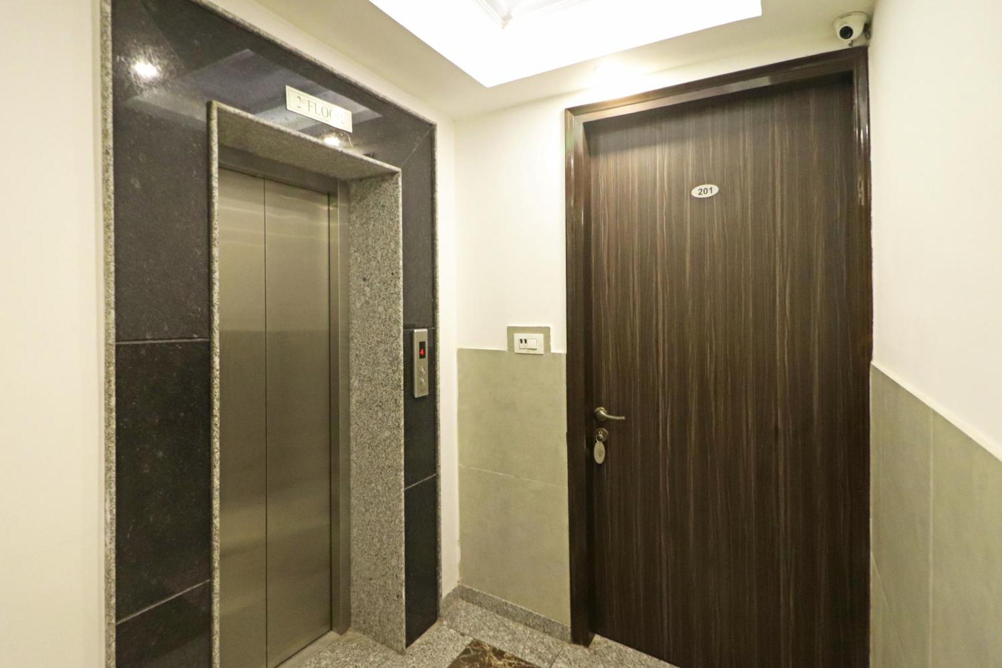 Hotel Almora Inn - Near By Delhi International Airport - With Free Airport Pickup And Drop Нью-Дели Экстерьер фото