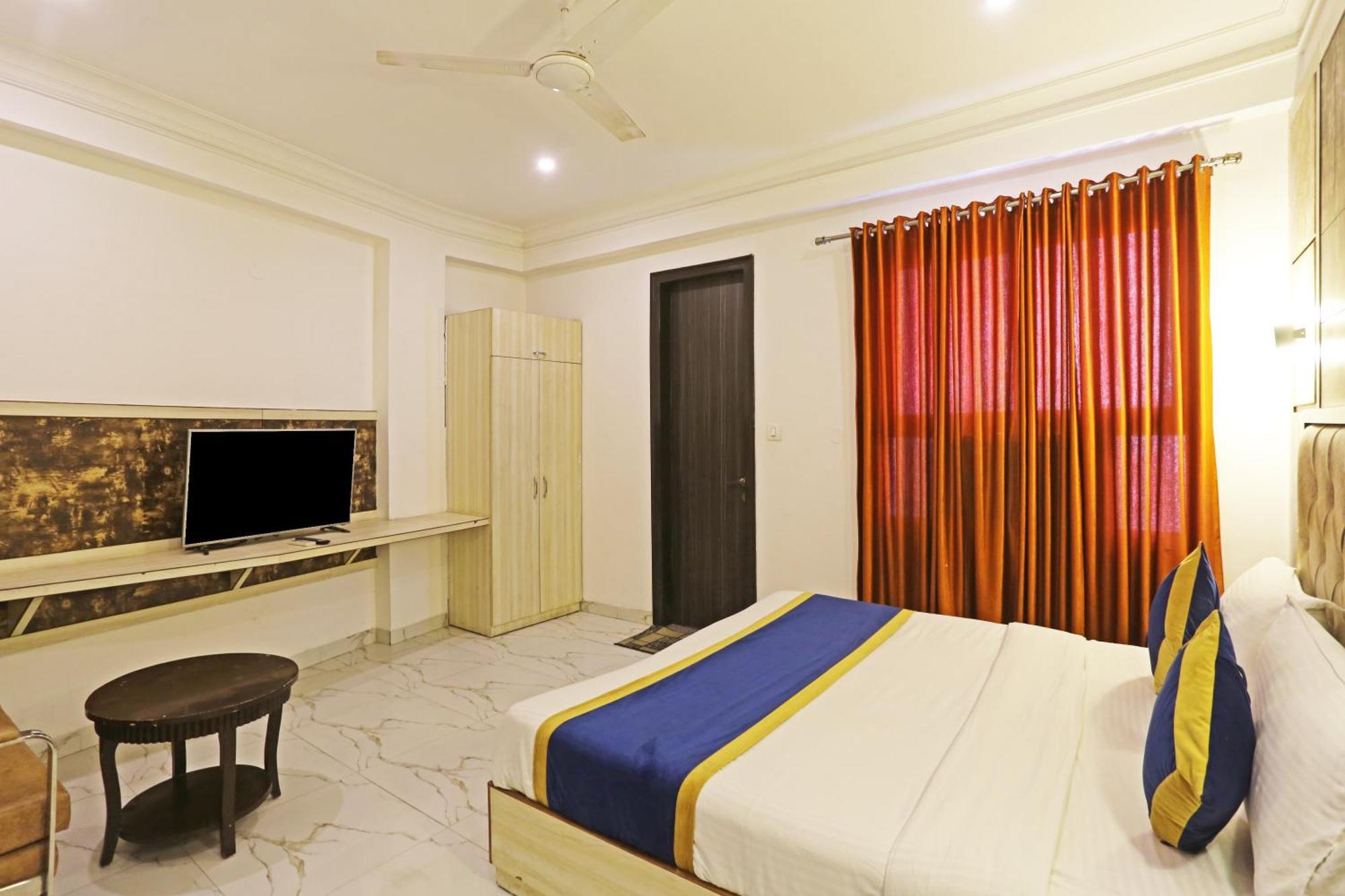 Hotel Almora Inn - Near By Delhi International Airport - With Free Airport Pickup And Drop Нью-Дели Экстерьер фото