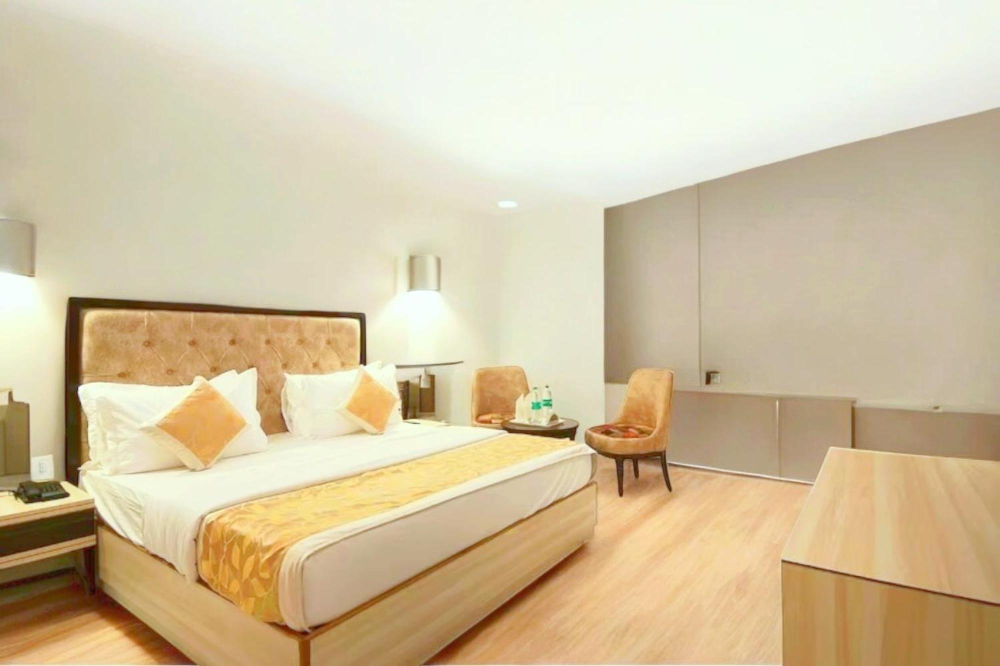 Hotel Almora Inn - Near By Delhi International Airport - With Free Airport Pickup And Drop Нью-Дели Экстерьер фото